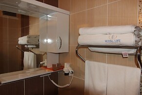 Royal Life Residence