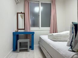 Slow Citi Guesthouse - Hostel