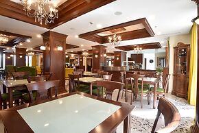 Alexander Mountain Resort