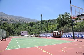 Alexander Mountain Resort