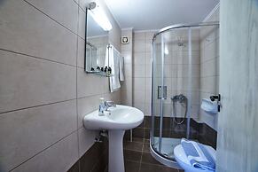 Nancy - Chara Apartments