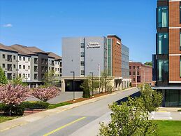 Hampton Inn & Suites Worcester