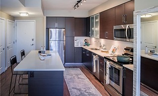 Bridgestreet Acadia at Metropolitan Park