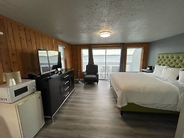Tides Inn & Suites