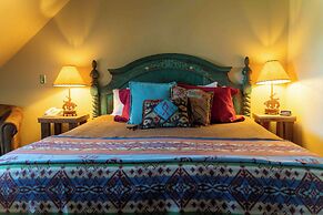 Sheridan Inn, B/W Signature Collection