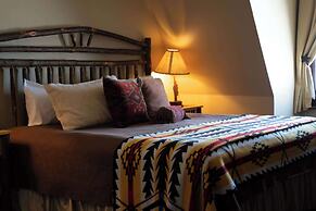 Sheridan Inn, B/W Signature Collection