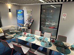 Holiday Inn Express Paris - Velizy by IHG