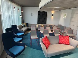 Holiday Inn Express Paris - Velizy by IHG