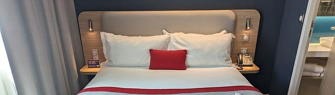 Holiday Inn Express Paris - Velizy by IHG