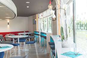 Holiday Inn Express Paris - Velizy by IHG