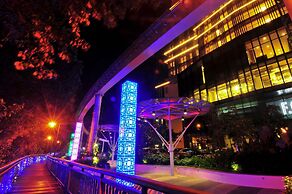 The Shore Hotel & Residences