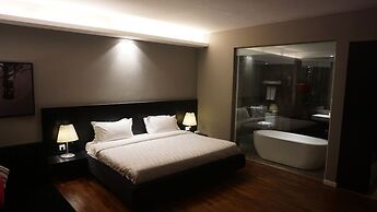 The Shore Hotel & Residences