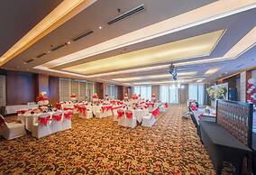 Starcity Hotel & Condotel Beachfront Nha Trang