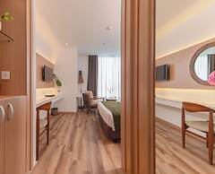 Starcity Hotel & Condotel Beachfront Nha Trang