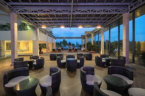 Starcity Hotel & Condotel Beachfront Nha Trang