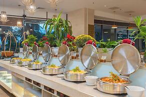 Starcity Hotel & Condotel Beachfront Nha Trang