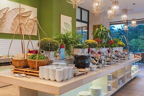 Starcity Hotel & Condotel Beachfront Nha Trang