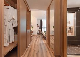 Starcity Hotel & Condotel Beachfront Nha Trang