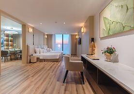 Starcity Hotel & Condotel Beachfront Nha Trang