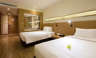 Starcity Hotel & Condotel Beachfront Nha Trang