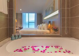 Starcity Hotel & Condotel Beachfront Nha Trang