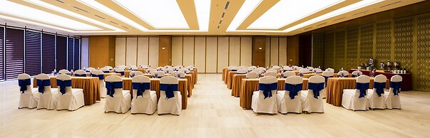 Starcity Hotel & Condotel Beachfront Nha Trang