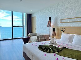 Starcity Hotel & Condotel Beachfront Nha Trang