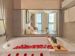 Starcity Hotel & Condotel Beachfront Nha Trang