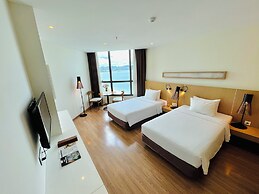 Starcity Hotel & Condotel Beachfront Nha Trang