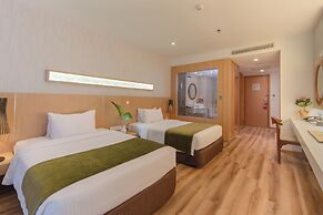 Starcity Hotel & Condotel Beachfront Nha Trang