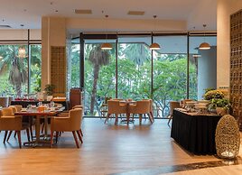Starcity Hotel & Condotel Beachfront Nha Trang