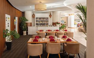 Starcity Hotel & Condotel Beachfront Nha Trang