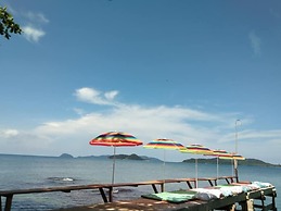 Banana Sunset Bar & Bungalows