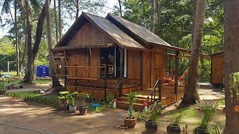 Eco Lanta Hideaway Beach Resort