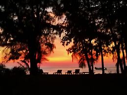Eco Lanta Hideaway Beach Resort