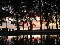 Eco Lanta Hideaway Beach Resort