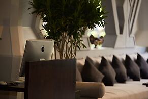 Central Suite Residence