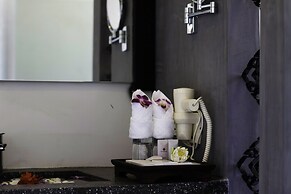 Central Suite Residence