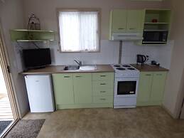 Tenterfield Lodge and Caravan Park