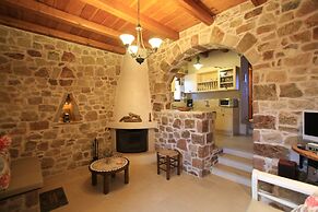 Lithos Traditional Houses