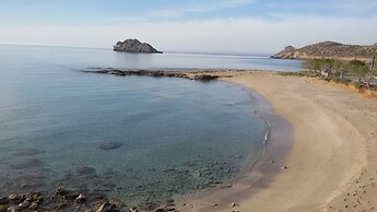 Lithos Traditional Houses