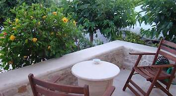 Lithos Traditional Houses