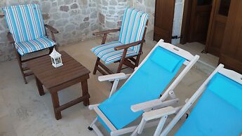 Lithos Traditional Houses