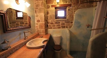 Lithos Traditional Houses