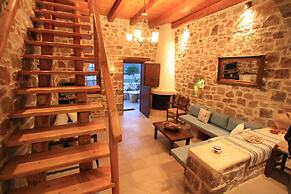 Lithos Traditional Houses