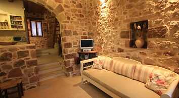 Lithos Traditional Houses