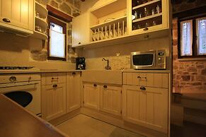 Lithos Traditional Houses