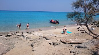 Lithos Traditional Houses