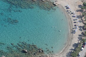 Lithos Traditional Houses