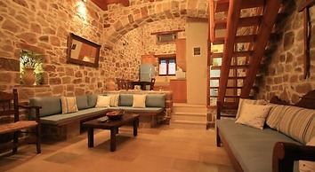 Lithos Traditional Houses